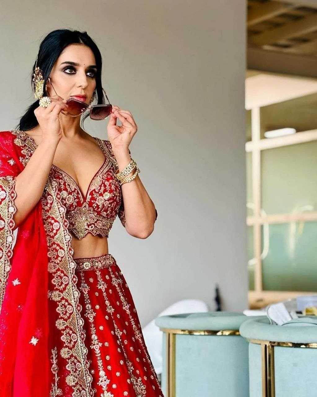 Malai Silk Sequins Lehenga With Cancan - MYLUXURY LANE ENTERPRISE
